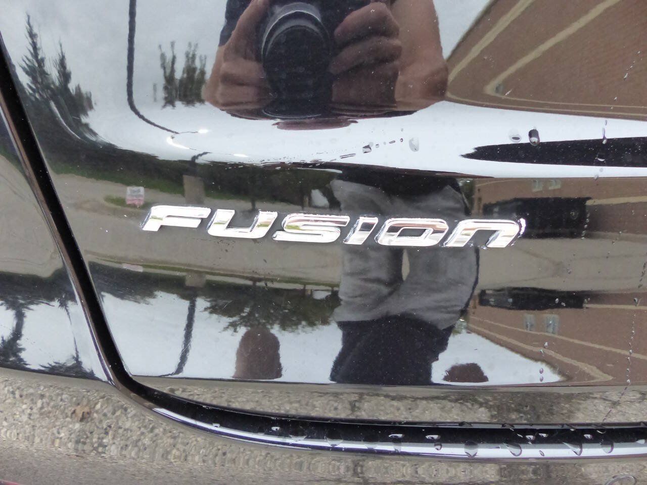 Used 2020 Ford Fusion SE FWD image 9
