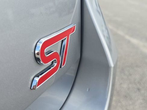 Used 2024 Ford Explorer ST w/ Equipment Group 401A image 10