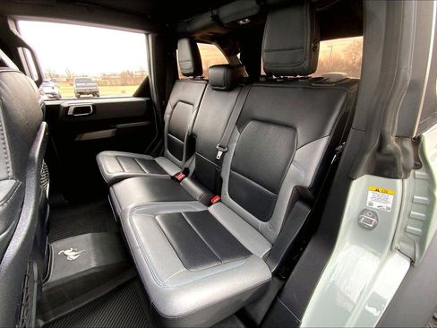 Used 2022 Ford Bronco Black Diamond image 23