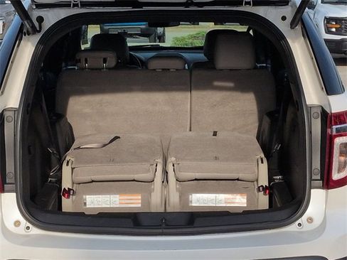 Used 2013 Ford Explorer XLT image 13