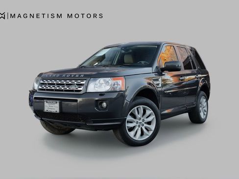 Used 2012 Land Rover LR2 HSE image 2