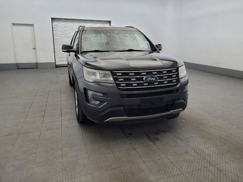 Used 2016 Ford Explorer XLT w/ Equipment Group 202A AWD/4WD image 14