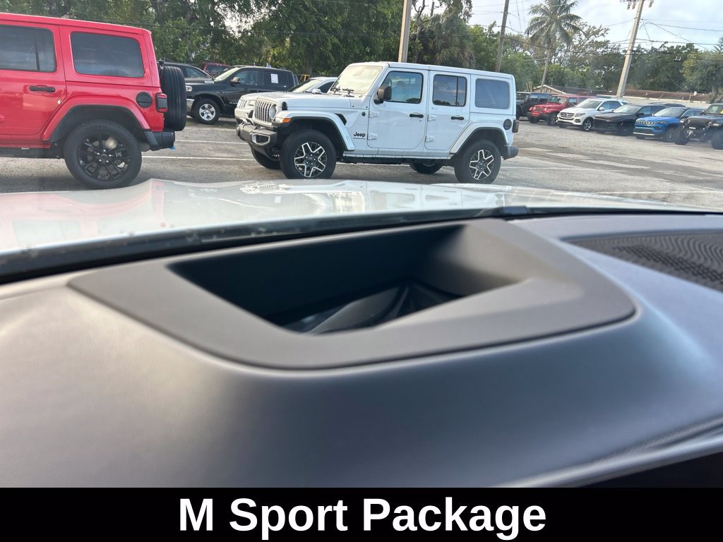 Used 2026 BMW X5 sDrive40i w/ M Sport Package RWD image 12