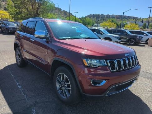 Used 2020 Jeep Grand Cherokee Limited AWD/4WD image 2