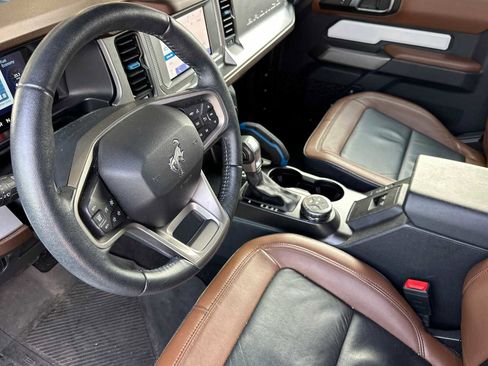 Used 2021 Ford Bronco Outer Banks image 4