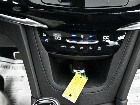 Used 2024 Cadillac XT6 Sport AWD/4WD image 13