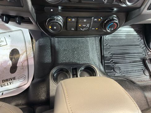 Used 2018 Ford F250 XL w/ Power Equipment Group AWD/4WD image 17