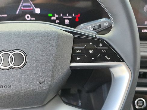 New 2025 Audi Q5 Premium image 21