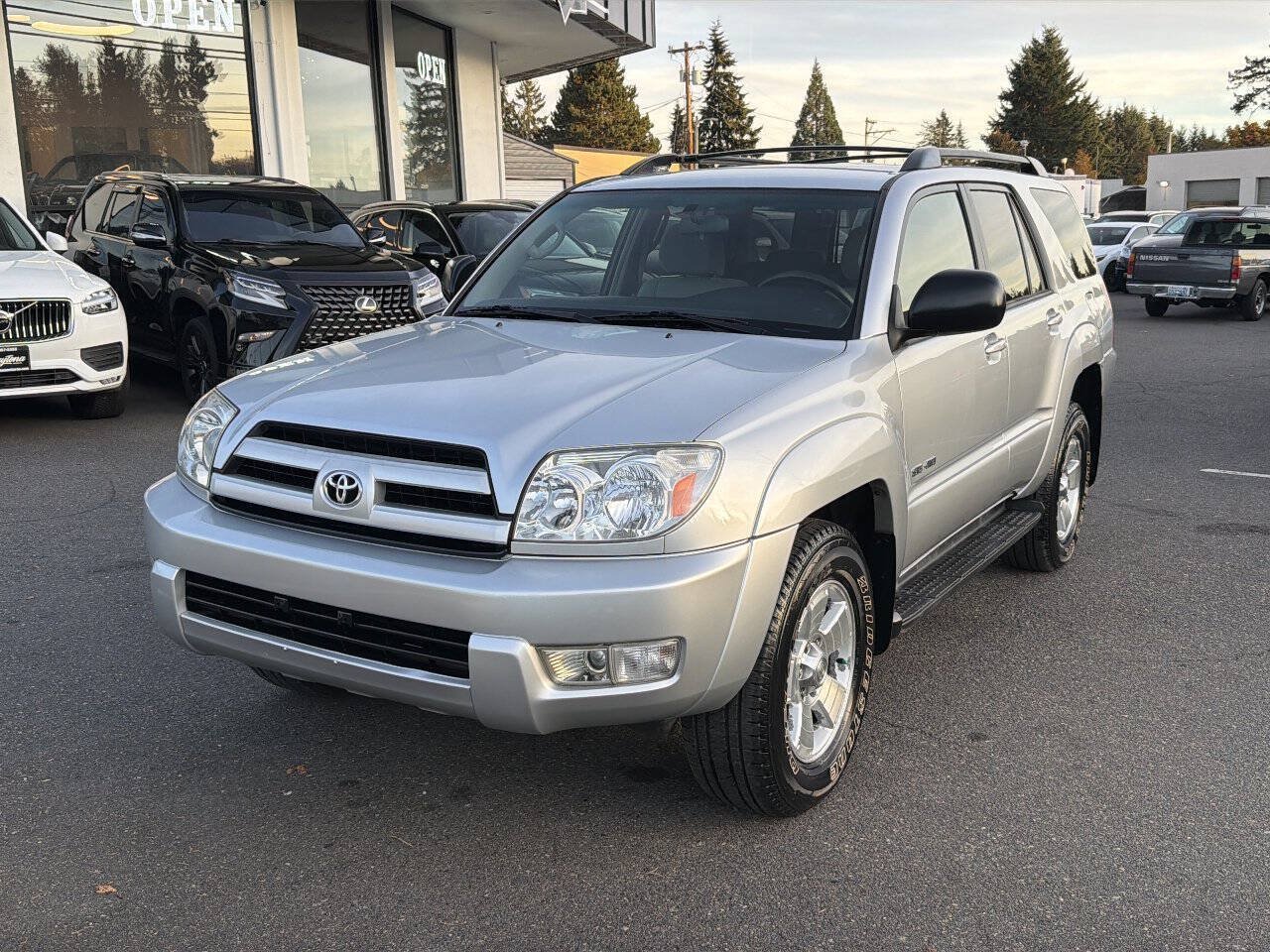 Used 2003 Toyota 4Runner SR5 w/ Preferred Accessory Pkg AWD/4WD image 1