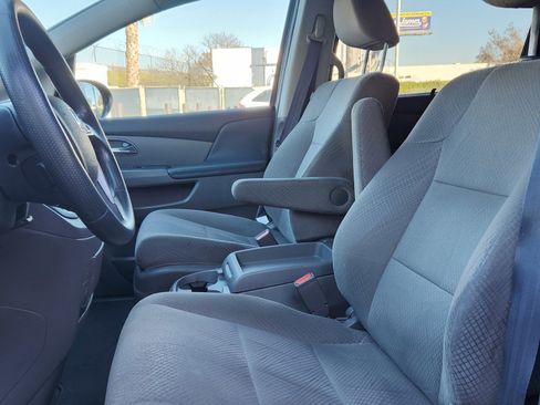 Used 2015 Honda Odyssey EX image 17