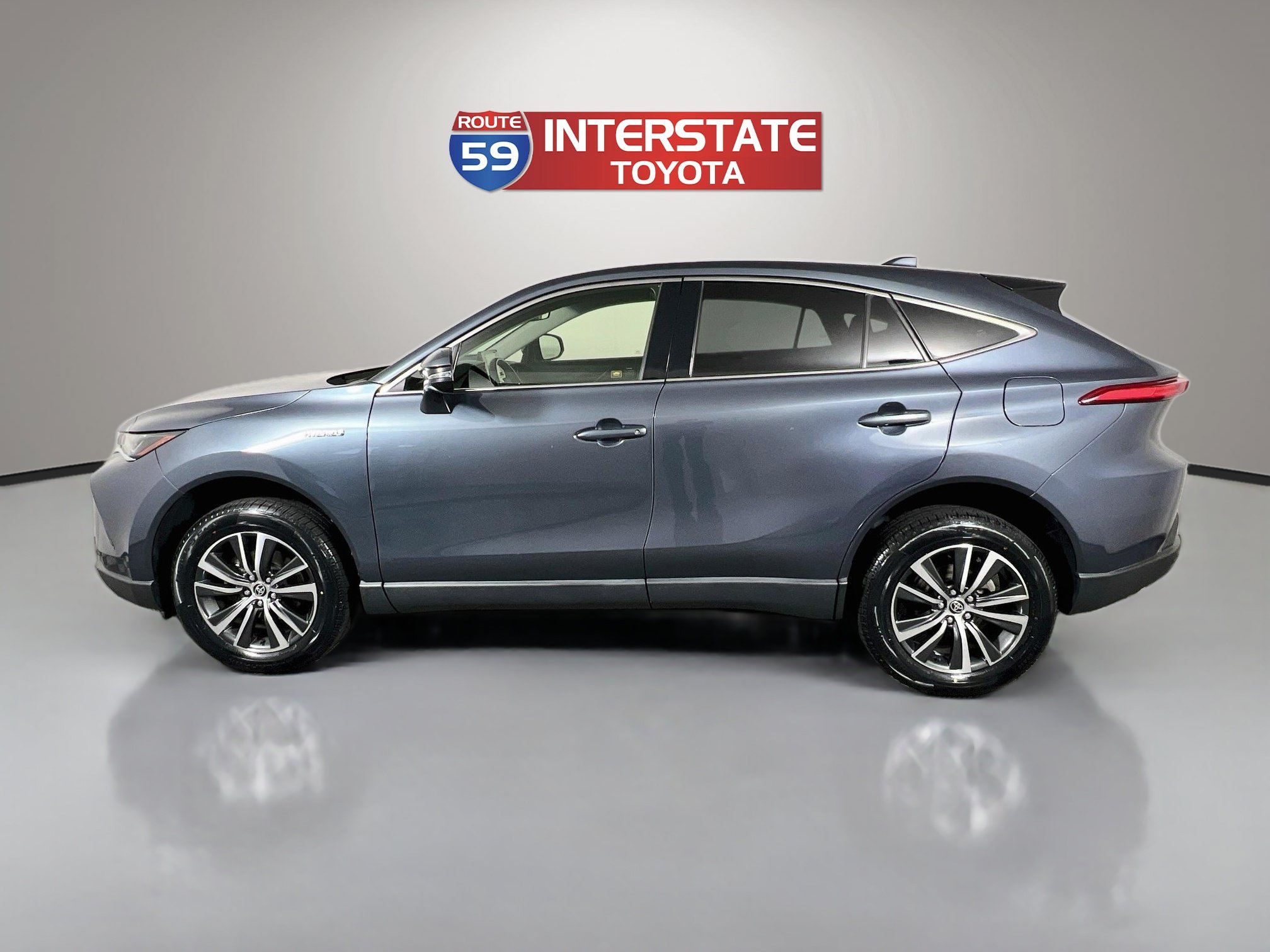 Certified 2021 Toyota Venza LE AWD/4WD image 4