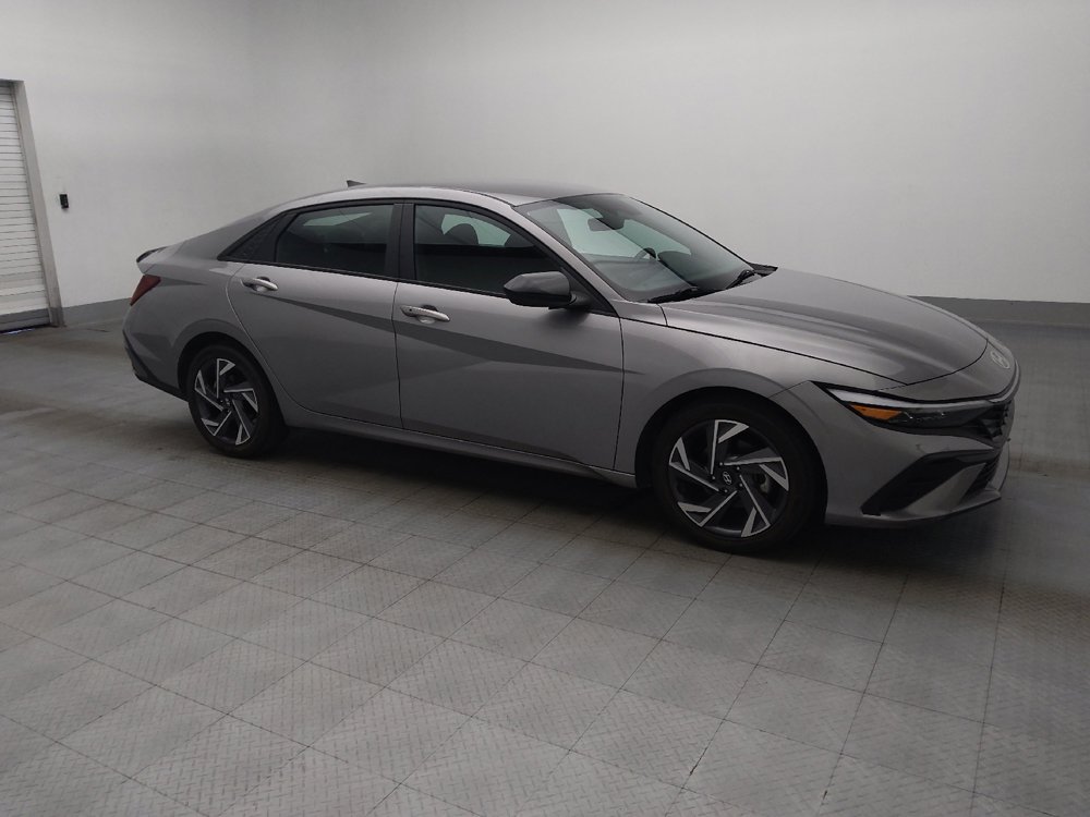Used 2025 Hyundai Elantra Sport FWD image 11