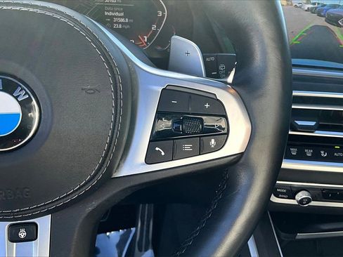 Used 2021 BMW X7 M50i image 12