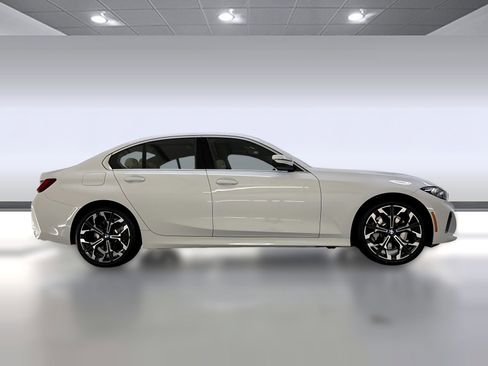 Used 2026 BMW 330i Sedan w/ Convenience Package image 7