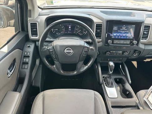 Used 2022 Nissan Frontier SV w/ Technology Package AWD/4WD image 14