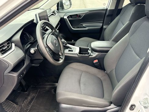 Used 2024 Toyota RAV4 LE image 11