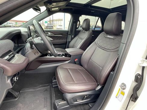 Used 2025 Ford Explorer Platinum w/ LUX Leather Package image 28