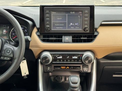 Used 2019 Toyota RAV4 LE image 15