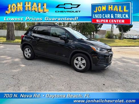 Used 2020 Chevrolet Trax LT FWD image 3