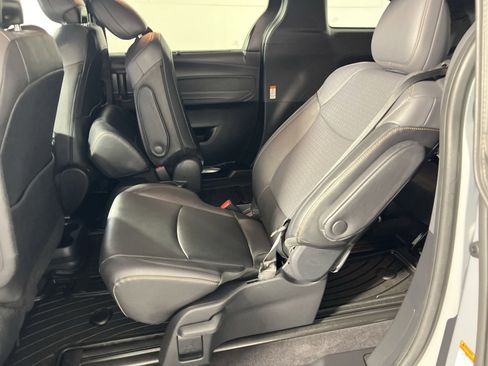 Used 2023 Toyota Sienna XLE Woodland Edition AWD/4WD image 26