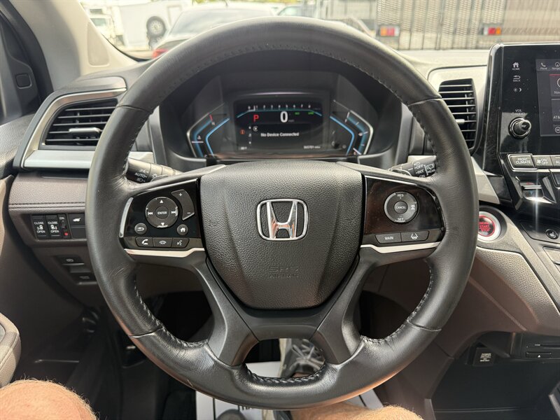 Used 2020 Honda Odyssey Touring image 5