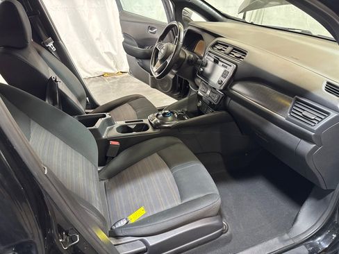 Used 2019 Nissan Leaf SV w/ SV All Weather Package image 23