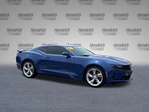 Used 2020 Chevrolet Camaro LT w/ Technology Package RWD image 5