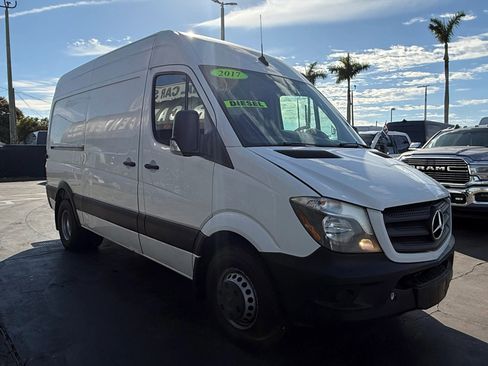 Used 2017 Mercedes-Benz Sprinter 3500 w/ Driver Comfort Package image 8