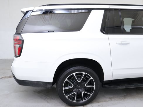 Used 2024 Chevrolet Suburban RST w/ Luxury Package image 9