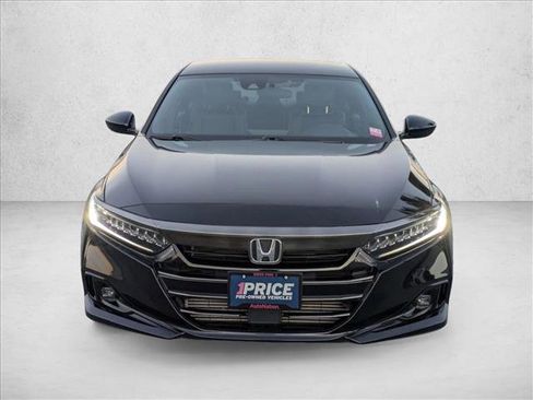 Used 2022 Honda Accord Sport image 2