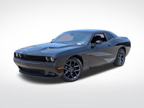 Used 2019 Dodge Challenger SXT w/ Blacktop Package RWD image 1