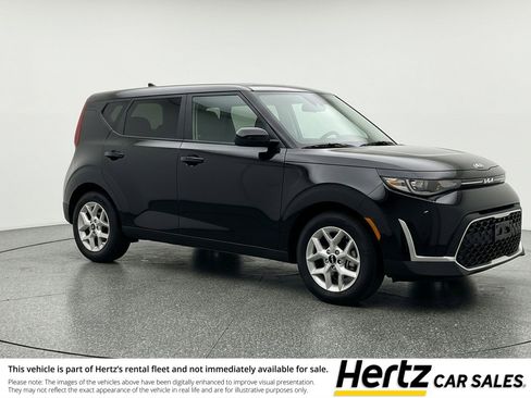 Used 2025 Kia Soul LX w/ LX Technology Package FWD image 1