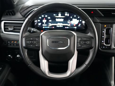 Used 2022 GMC Yukon XL Denali AWD/4WD image 26
