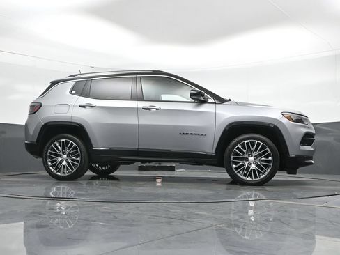 Used 2022 Jeep Compass Limited w/ Elite Group AWD/4WD image 50