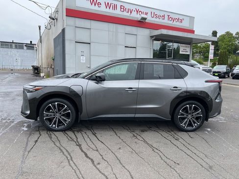 Used 2024 Toyota bZ4X AWD w/ Weather Package image 7