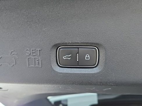Used 2025 Ford Expedition Max Platinum AWD/4WD image 34