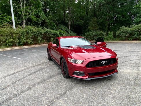 Used 2015 Ford Mustang Coupe w/ Equipment Group 051A RWD image 36