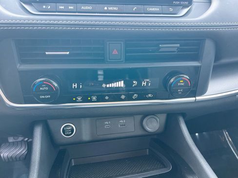 Used 2023 Nissan Rogue SV image 20