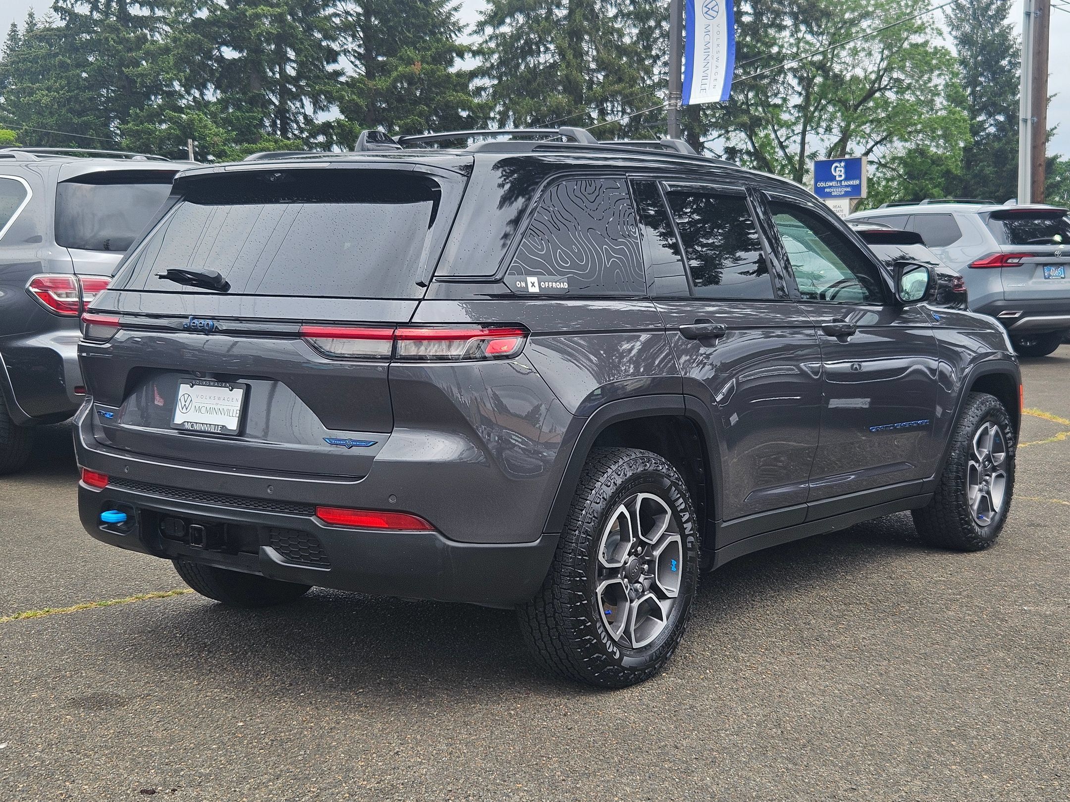 Used 2023 Jeep Grand Cherokee Trailhawk w/ Advanced Protech Group II AWD/4WD image 5