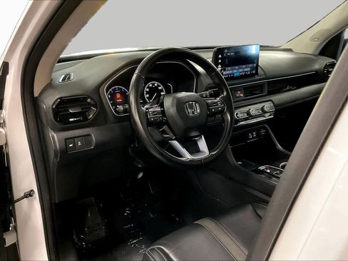 Used 2023 Honda Pilot Touring image 18