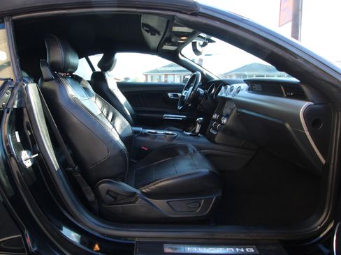 Used 2020 Ford Mustang Premium image 10