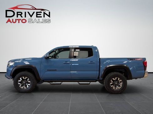 Used 2019 Toyota Tacoma TRD Off-Road AWD/4WD image 1