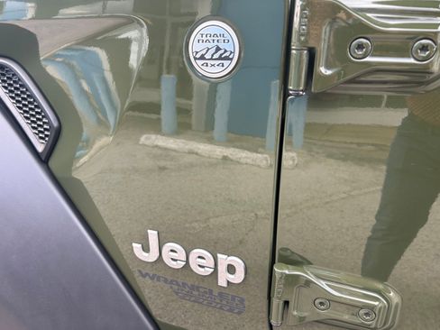 Used 2021 Jeep Wrangler Unlimited Sport AWD/4WD image 6