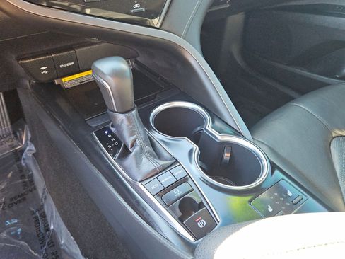 Used 2019 Toyota Camry XSE image 13