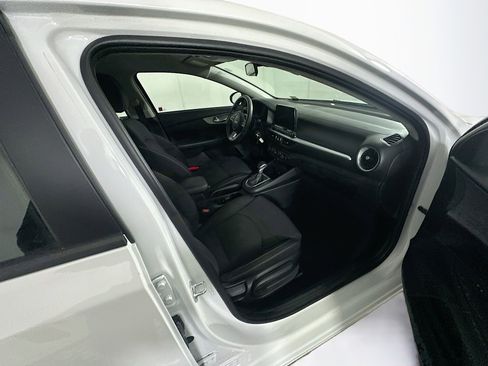 Used 2024 Kia Forte LXS image 28