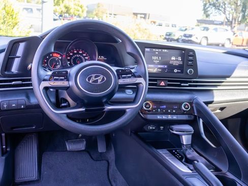 Certified 2023 Hyundai Elantra SEL FWD image 16