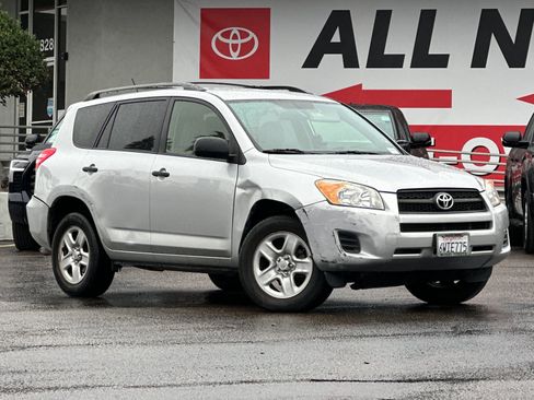 Used 2012 Toyota RAV4 FWD image 8