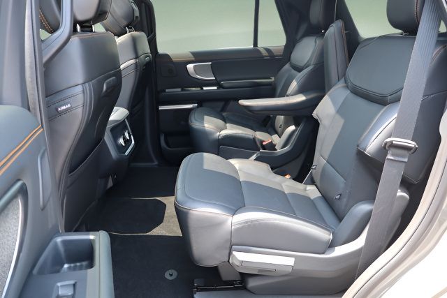 New 2027 Ford Expedition Tremor w/ Driver's Package AWD/4WD image 28