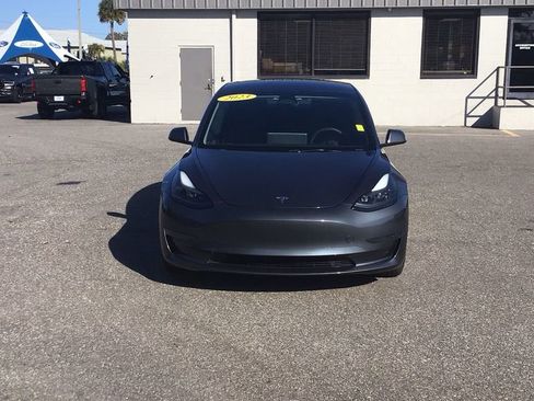 Used 2023 Tesla Model 3 Standard Range image 3