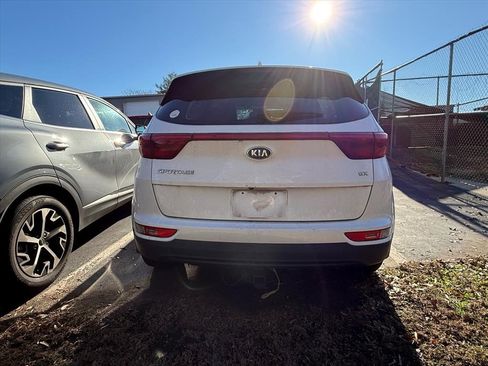 Used 2017 Kia Sportage EX image 4